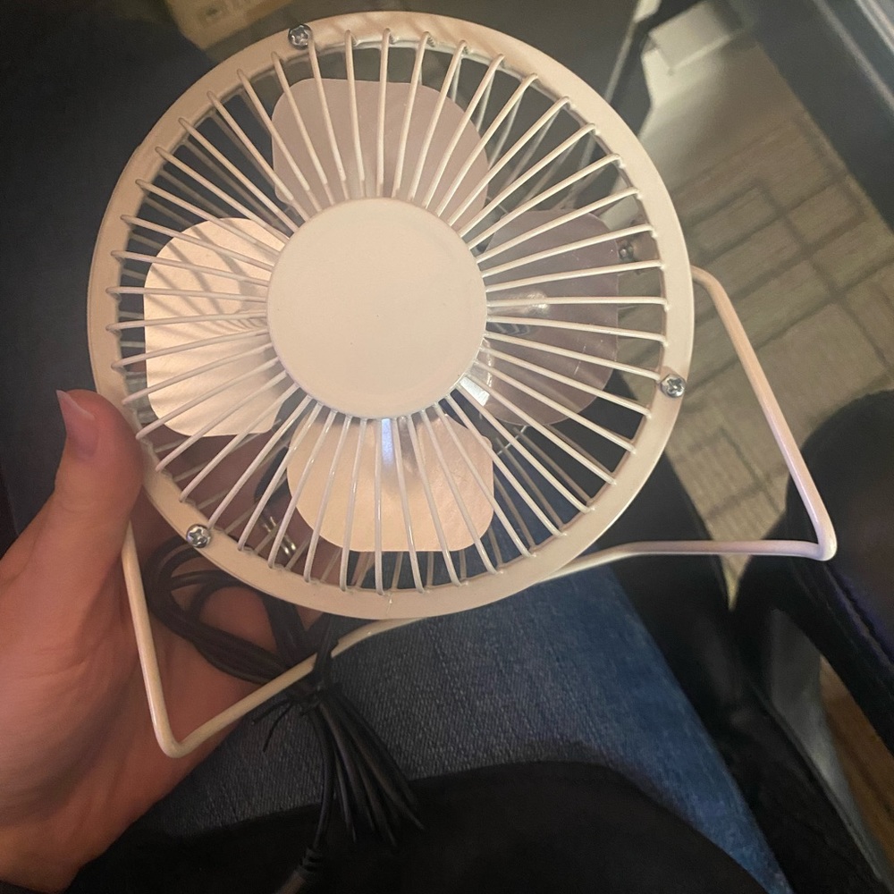 Mini Desktop Fan